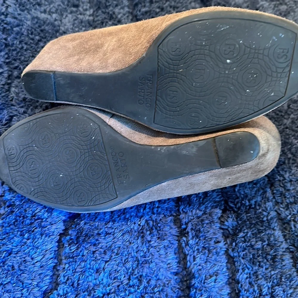 Franco Sarto caramel colored shade wedges - size 7.5